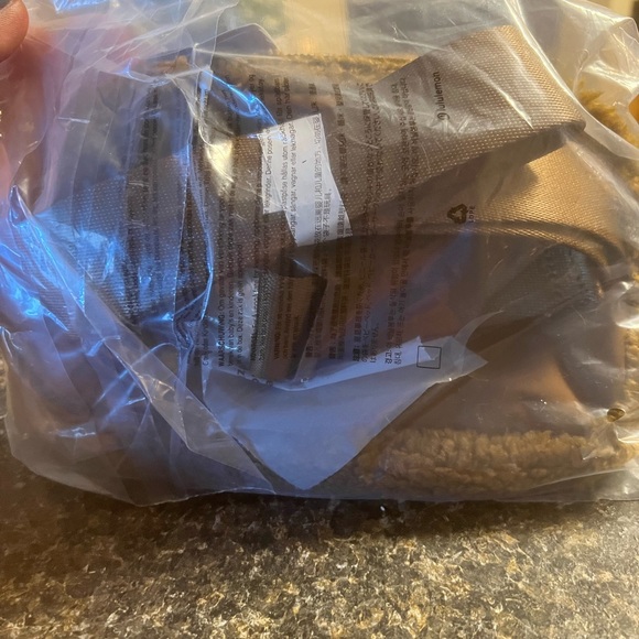 Lululemon Belt Bag - Picture 6 of 7